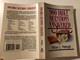900 Bible Questions Answered / Paperback / Author: William L. Pettingill  (9780825435416)