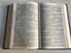 BIBLIA SAU SFINTA SCRIPTURĂ - VECHIUL ŞI NOUL TESTAMENT  BIBLES & PUBLICATIONS CHRÉTIENNES (30, rue Châteauvert F 26000 Valence) 2002  Hardcover