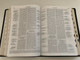 La Sacra Bibbia versione da Studio La nuova Thompson - The Holy BIBLEwith study apparatus by F. C. THOMPSON / New Revised 2006 / Original and complete system designed by prof. FC Thompson for the study of the Holy Scriptures (9782608344694)