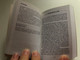 Bible Guide (Collins Gem) by Raymond Brown / Clear and helpful explanation of the details of each book in the Bible / Additional chapters provide background information to aid understanding (0004702816) 