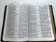 Giant Print CENTER-COLUMN REFERENCE BIBLE / New King James Version / Thomas Nelson, 1994 / Leather Cover (9780840708564)