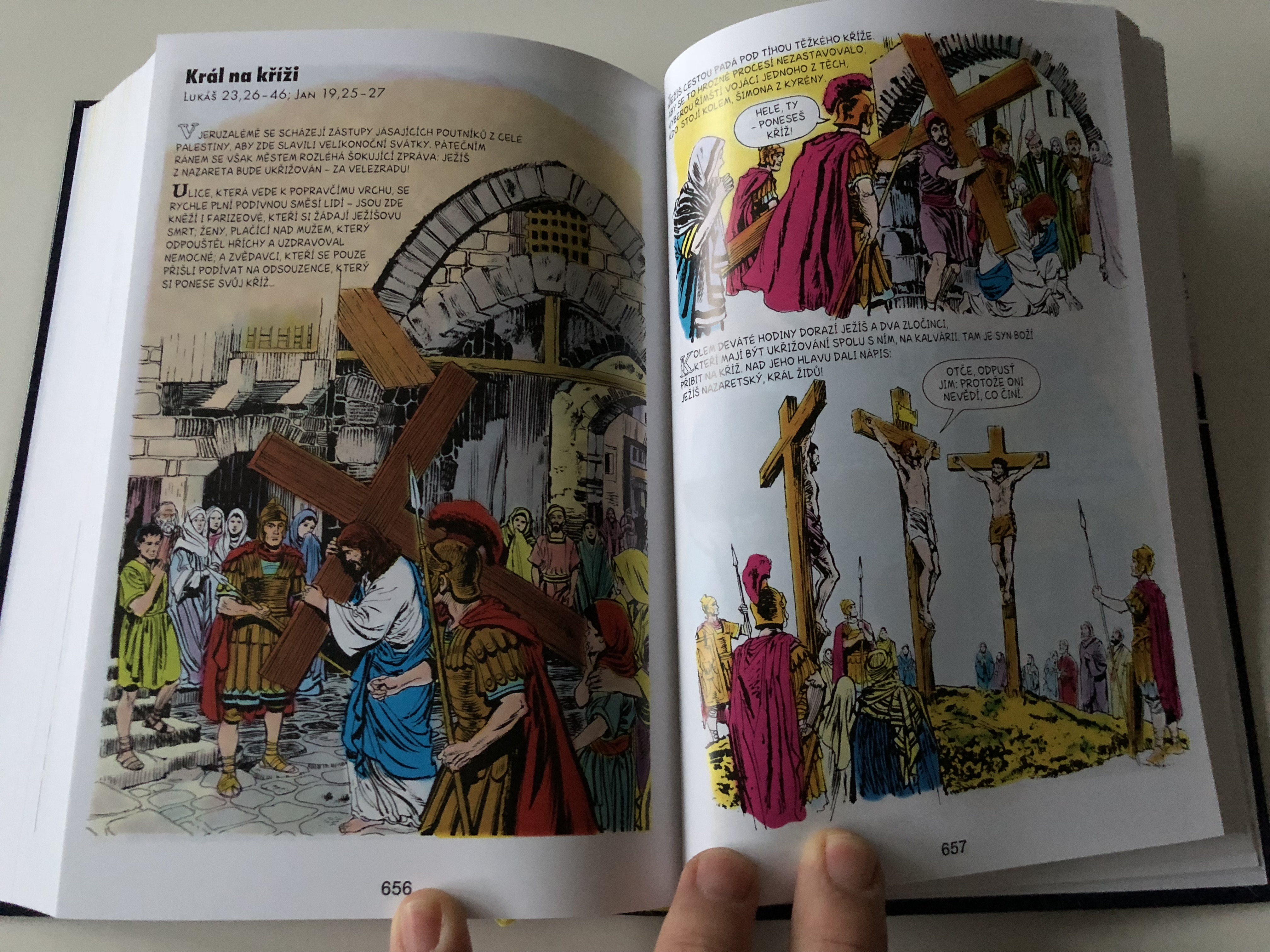 komiksov-bible-czech-edition-of-the-picture-bible-from-david-c.-cook-publishing-czech-language-bible-comic-for-children-and-teenagers-hardcover-2014-12-.jpg