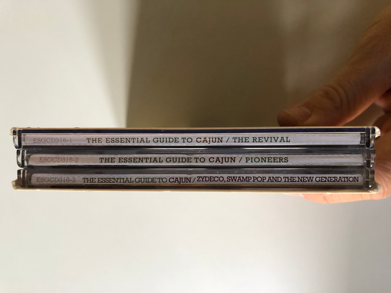 https://cdn11.bigcommerce.com/s-62bdpkt7pb/products/0/images/315889/The_Essential_Guide_To_Cajun_Music_-_Featuring_Beausoleil_Eddie_Lejeune_Hackberry_Ramblers_Buckwheat_Zydeco_Clifton_Chenier_D._L._Menard_Nathan_Abshire_Balfa_Brothers_And_Many_More..._4__33225.1702280169.1280.1280.JPG?c=2