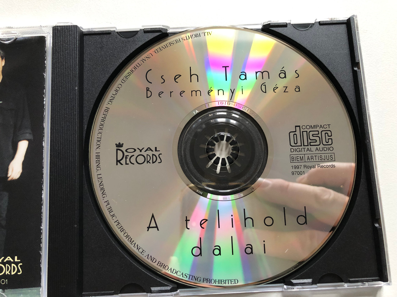https://cdn11.bigcommerce.com/s-62bdpkt7pb/products/0/images/316482/Cseh_Tams_Beremnyi_Gza_A_Telihold_Dalai_Royal_Records_Audio_CD_1997_97001_6__35463.1702627326.1280.1280.JPG?c=2