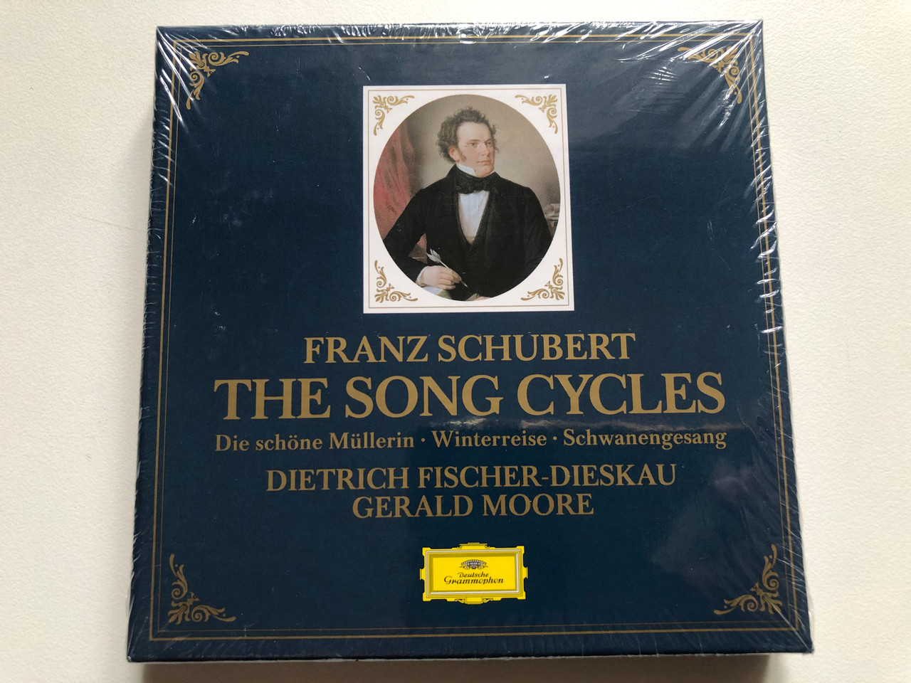 https://cdn11.bigcommerce.com/s-62bdpkt7pb/products/0/images/317025/Franz_Schubert_-_The_Song_Cycles_Die_Schne_Mllerin_Winterreise_Schwanengesang_-_Dietrich_Fischer-Dieskau_Gerald_Moore_Deutsche_Grammophon_3x_Audio_CD_Box_Set_477_7956_1__99611.1703070486.1280.1280.JPG?c=2