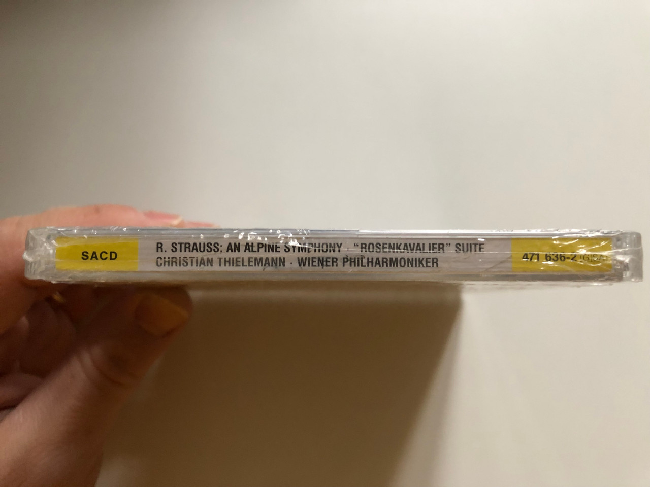https://cdn11.bigcommerce.com/s-62bdpkt7pb/products/0/images/318171/Richard_Strauss_Eine_Alpensinfonie_Op._64_Rosenkavalier-Suite_-_Christian_Thielemann_Wiener_Philharmoniker_Deutsche_Grammophon_Hybrid_Disc_2003_471_636-2_3__54719.1703661384.1280.1280.JPG?c=2