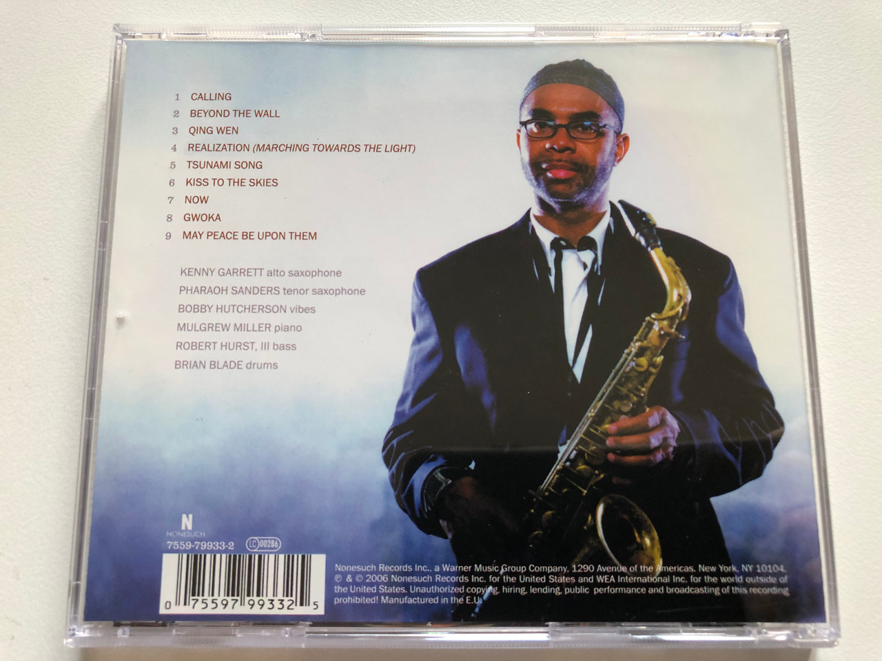https://cdn11.bigcommerce.com/s-62bdpkt7pb/products/0/images/319308/Kenny_Garrett_Beyond_The_Wall_Nonesuch_Audio_CD_2006_7559-79933-2_2__89649.1703864122.1280.1280.JPG?c=2