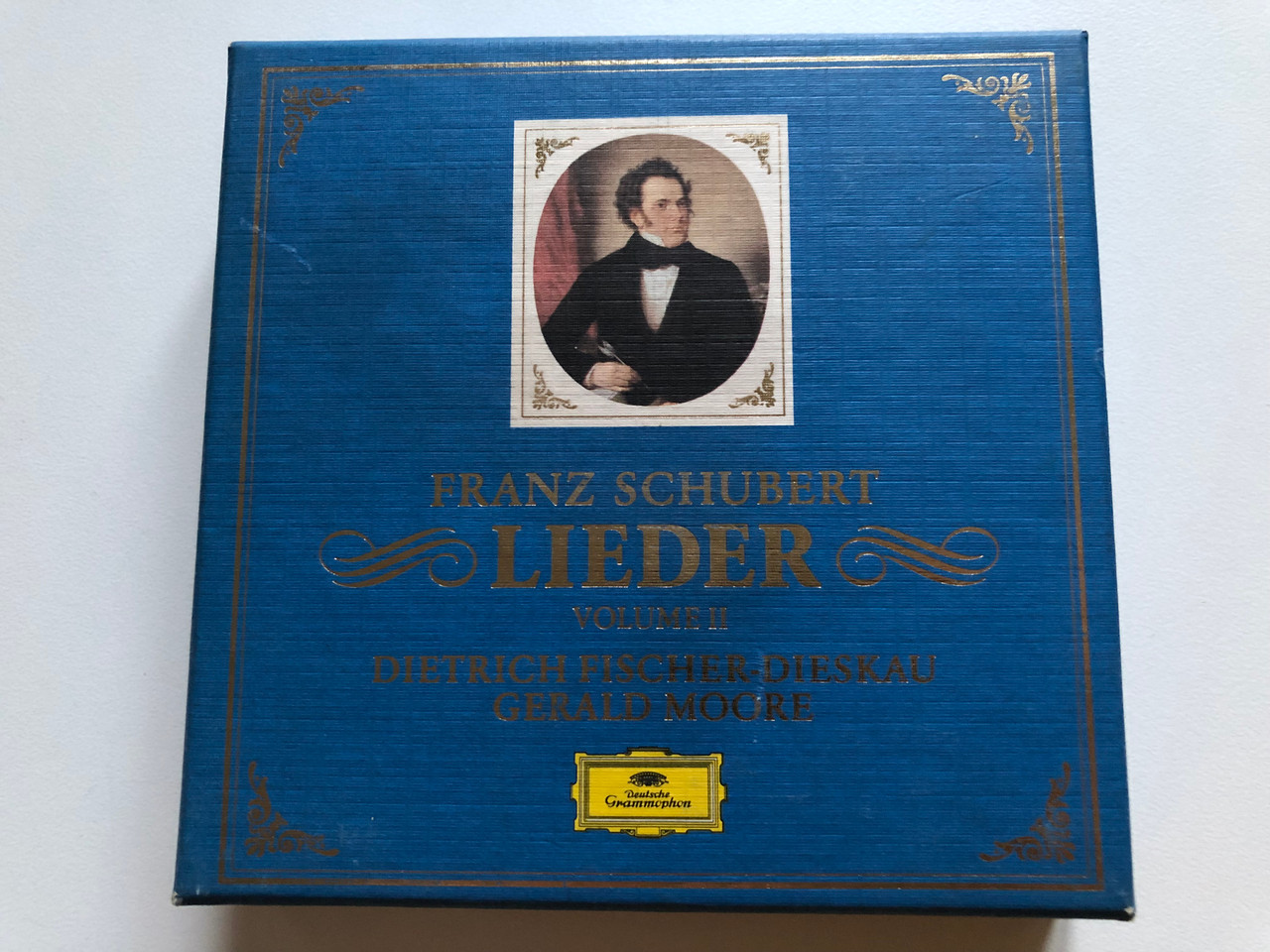 https://cdn11.bigcommerce.com/s-62bdpkt7pb/products/0/images/319668/Franz_Schubert_Lieder_Volume_II_-_Dietrich_Fischer-Dieskau_Gerald_Moore_Deutsche_Grammophon_9x_Audio_CD_Box_Set_437_225_2_1__76906.1704184930.1280.1280.JPG?c=2