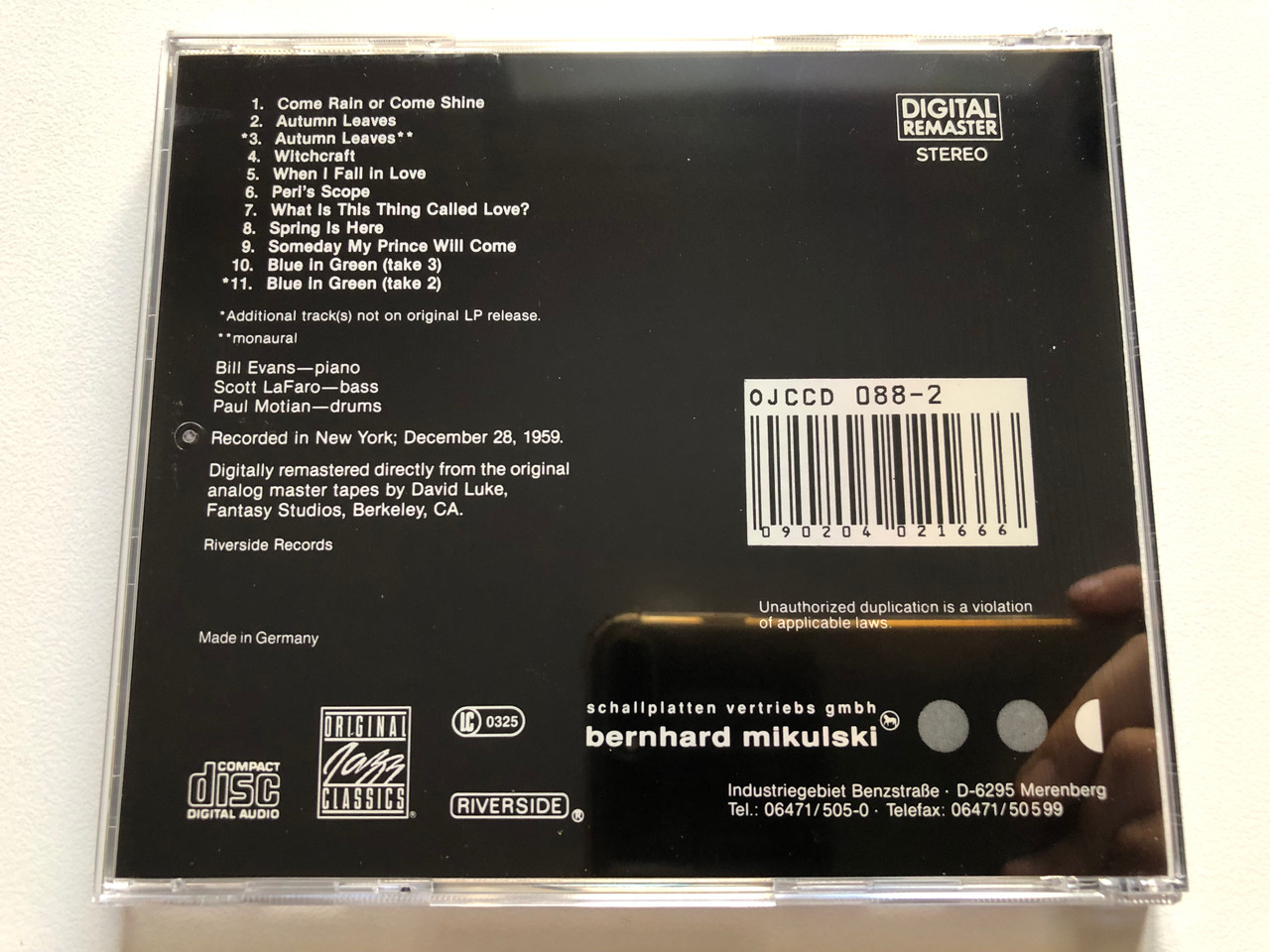 https://cdn11.bigcommerce.com/s-62bdpkt7pb/products/0/images/320632/Bill_Evans_Trio_Portrait_In_Jazz_Original_Jazz_Classics_Audio_CD_Stereo_OJCCD-088-2_2__24633.1704696741.1280.1280.JPG?c=2