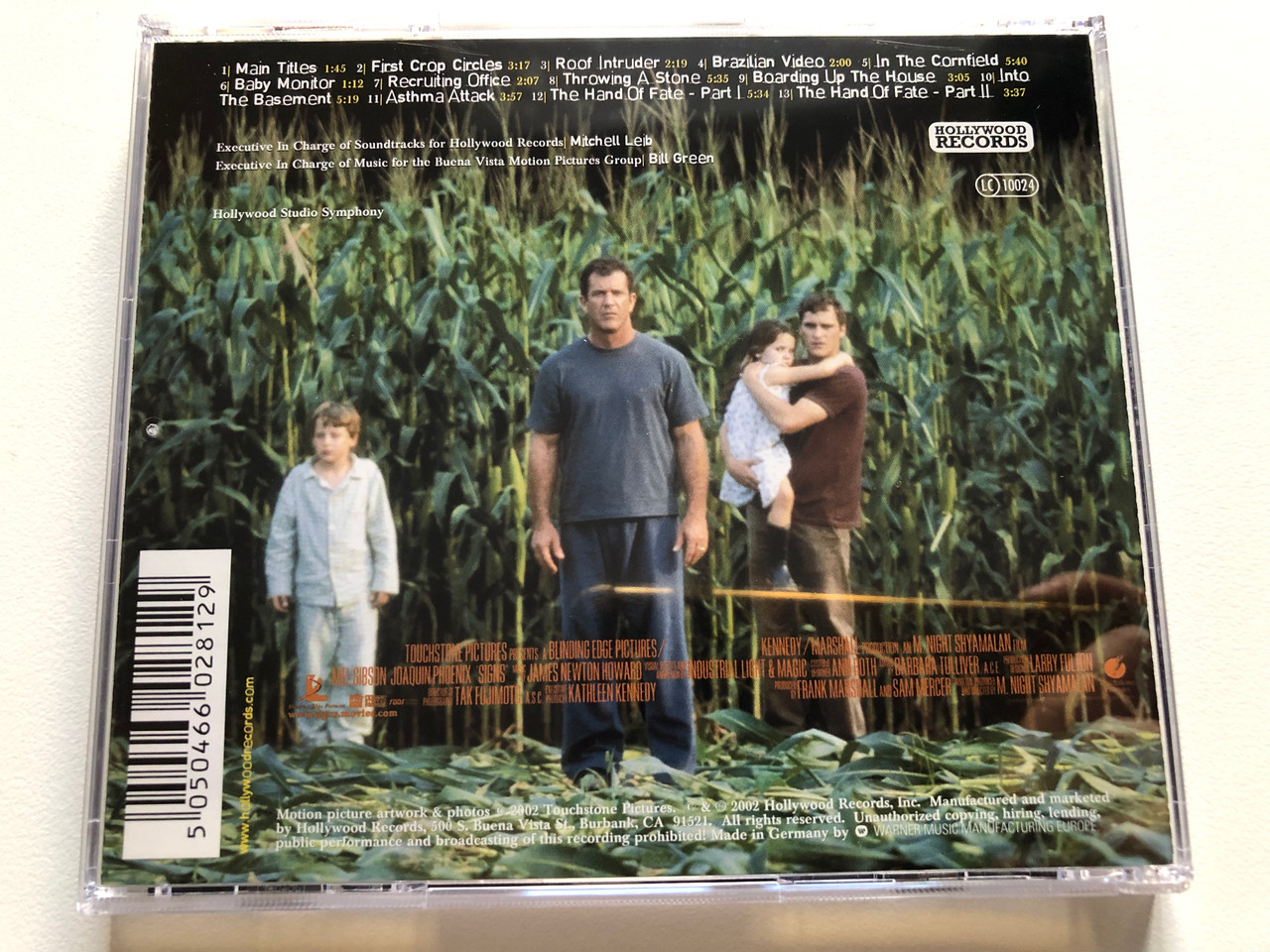 https://cdn11.bigcommerce.com/s-62bdpkt7pb/products/0/images/320955/Signs_-_Original_Score_By_James_Newton_Howard_Mel_Gibson_Hollywood_Records_Audio_CD_2002_5050466-0281-2-9_2__86883.1704825139.1280.1280.JPG?c=2