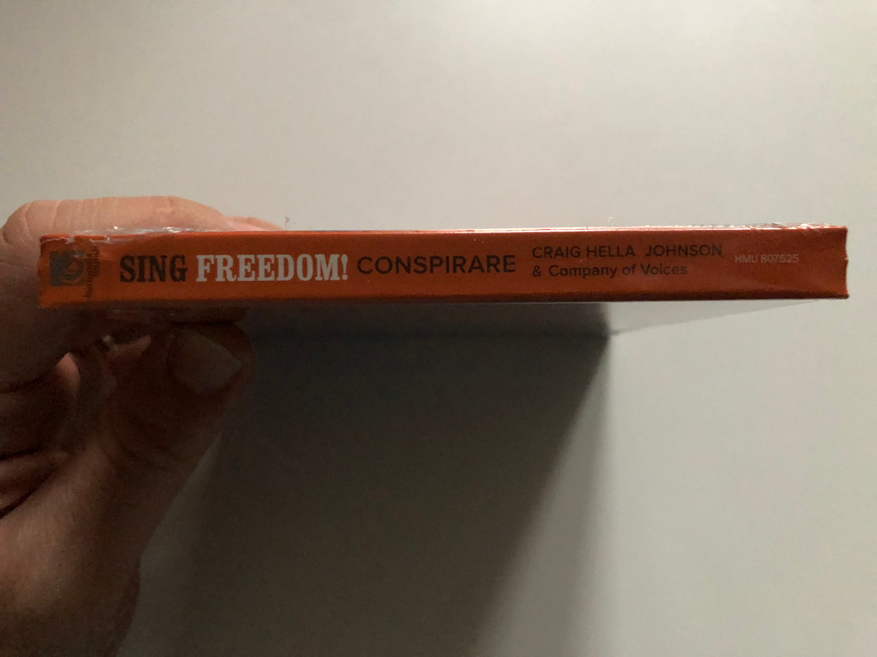 https://cdn11.bigcommerce.com/s-62bdpkt7pb/products/0/images/321790/Conspirare_Sing_Freedom_African_American_Spirituals_-_Craig_Hella_Johnson_Company_Of_Voices_Production_USA_Harmonia_Mundi_Hybrid_Disc_2011_Stereo_HMU_807525_3__49821.1705478266.1280.1280.JPG?c=2