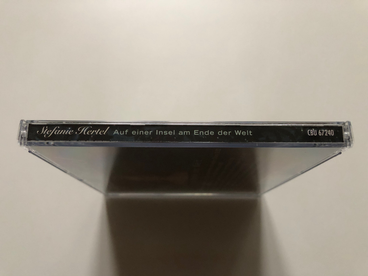 https://cdn11.bigcommerce.com/s-62bdpkt7pb/products/0/images/322153/Stefanie_Hertel_-_Auf_einer_Insel_am_Ende_der_Welt_Warner_Special_Marketing_Audio_CD_2001_CBU_67240_3__58003.1705994521.1280.1280.JPG?c=2