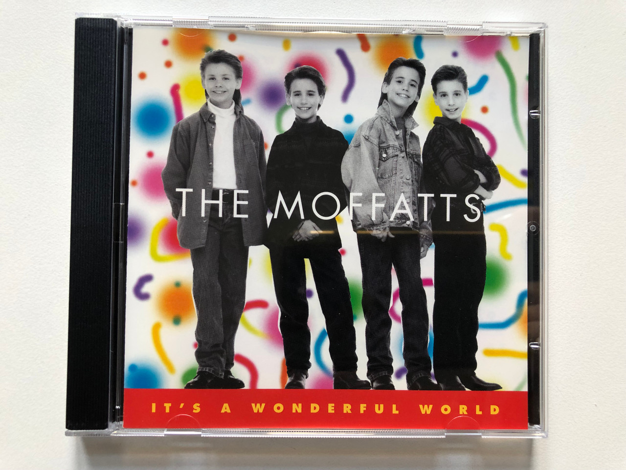 https://cdn11.bigcommerce.com/s-62bdpkt7pb/products/0/images/322434/The_Moffatts_Its_A_Wonderful_World_Mercury_Audio_CD_1995_527_374-2_1__35396.1706254412.1280.1280.JPG?c=2