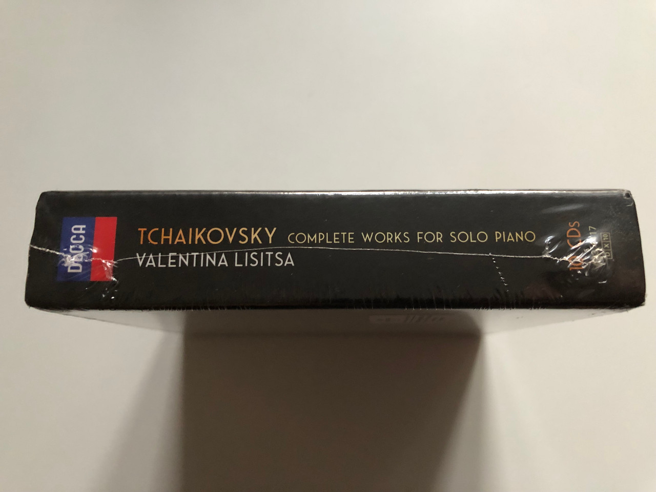 https://cdn11.bigcommerce.com/s-62bdpkt7pb/products/0/images/323061/Valentina_Lisitsa_-_Tchaikovsky_Complete_Works_For_Solo_Piano_Decca_10x_Audio_CD_Box_Set_2019_483_4417_3__82405.1706770167.1280.1280.JPG?c=2