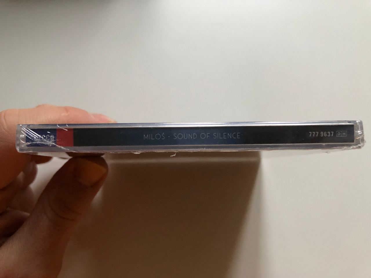 https://cdn11.bigcommerce.com/s-62bdpkt7pb/products/0/images/323211/Milo_Sound_Of_Silence_Decca_Audio_CD_2019_777_9637_DH_3__57232.1706852147.1280.1280.JPG?c=2