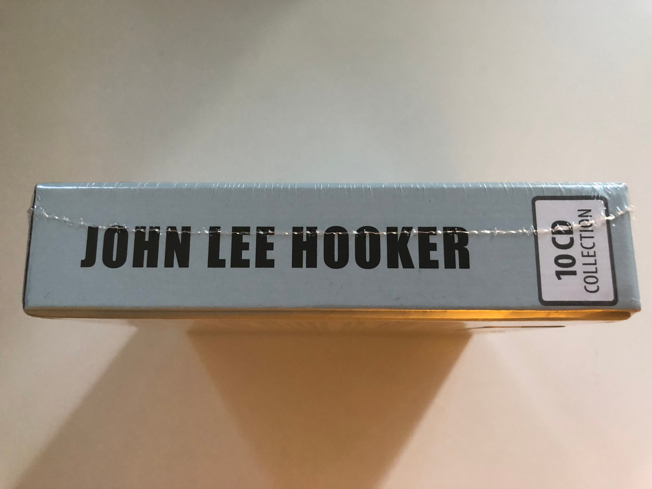 https://cdn11.bigcommerce.com/s-62bdpkt7pb/products/0/images/323544/John_Lee_Hooker_Blues_Is_The_Healing_-_Leavin_Chicago_Hey_Baby_Boogie_Chillen_Highway_Blues_Howlin_Wolf_And_Many_Others_Documents_10x_Audio_CD_Box_Set_Mono_222916_3__82676.1707124220.1280.1280.JPG?c=2