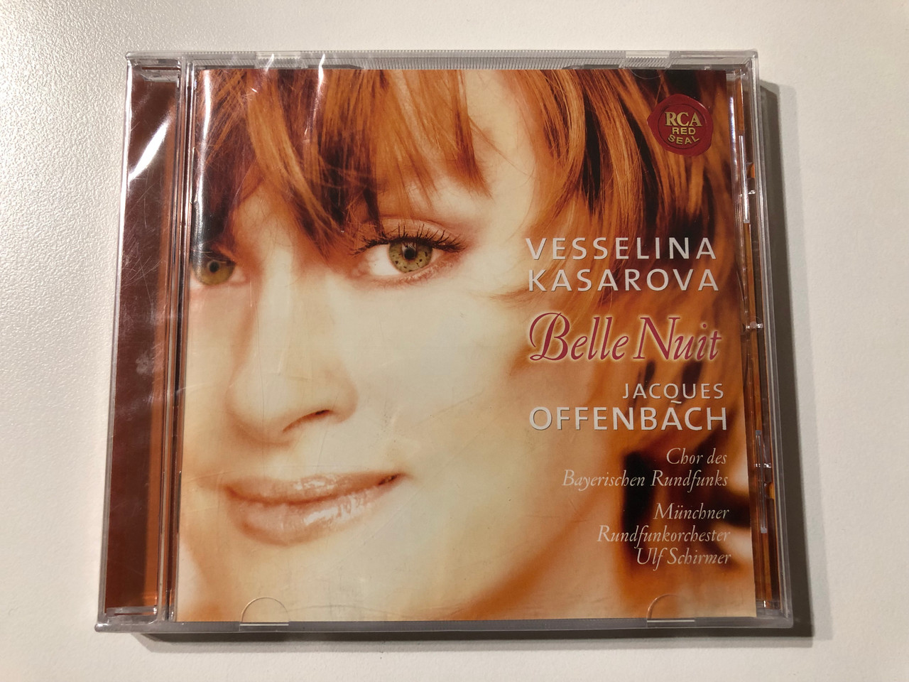https://cdn11.bigcommerce.com/s-62bdpkt7pb/products/0/images/323796/Vesselina_Kasarova_Belle_Nuit_-_Jacques_Offenbach_Chor_des_Bayerischen_Rundfunks_Munchner_Rundfunkorchester_Ulf_Schirmer_RCA_Red_Seal_Audio_CD_2008_88697234552_1__02320.1707373088.1280.1280.JPG?c=2