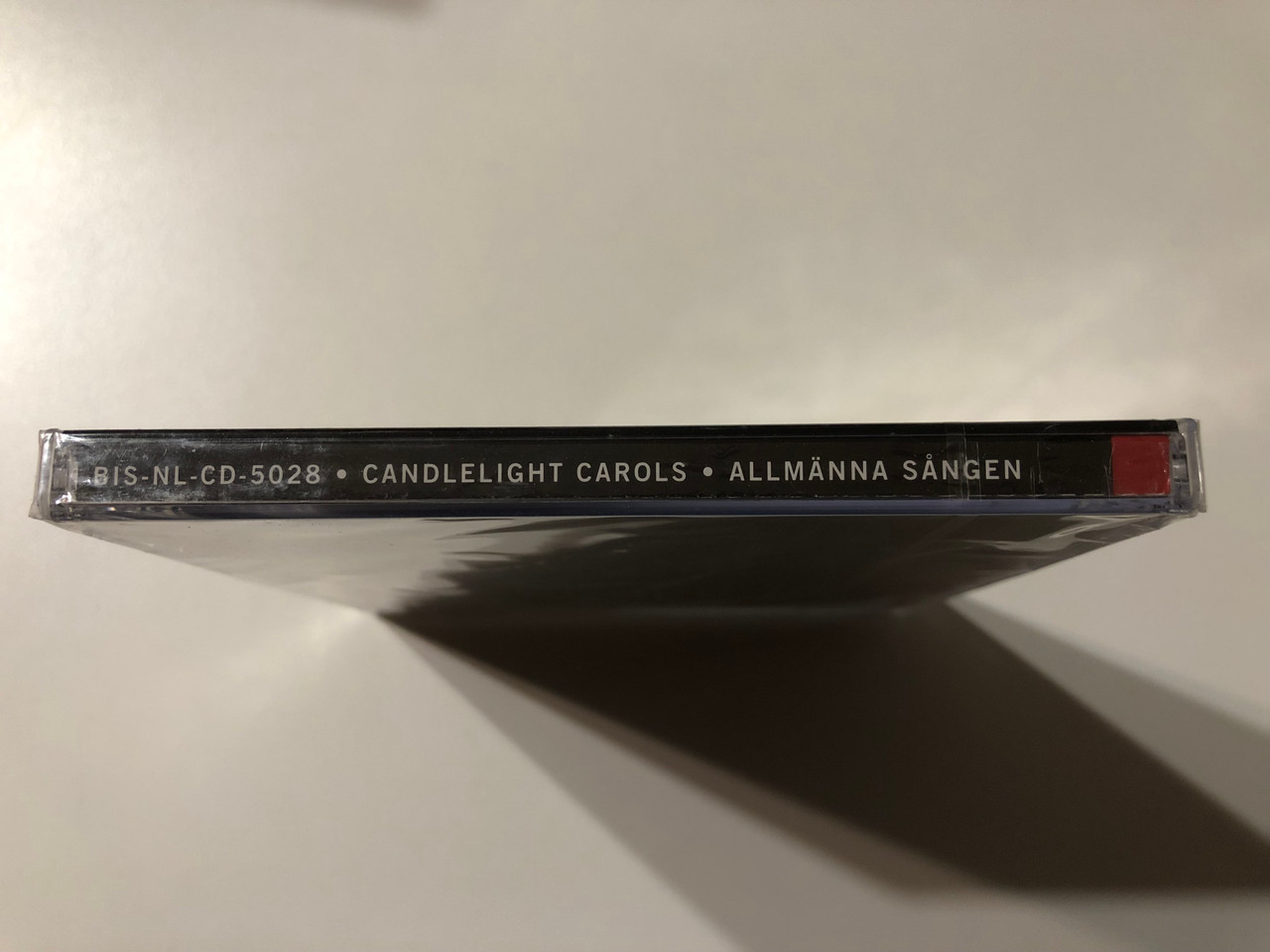 https://cdn11.bigcommerce.com/s-62bdpkt7pb/products/0/images/323799/Candlelight_Carols_-_Jul_med_Allmnna_Sngen_BIS_Northern_Lights_BIS_Audio_CD_2005_BIS-NL-CD-5028_3__11573.1707374119.1280.1280.JPG?c=2
