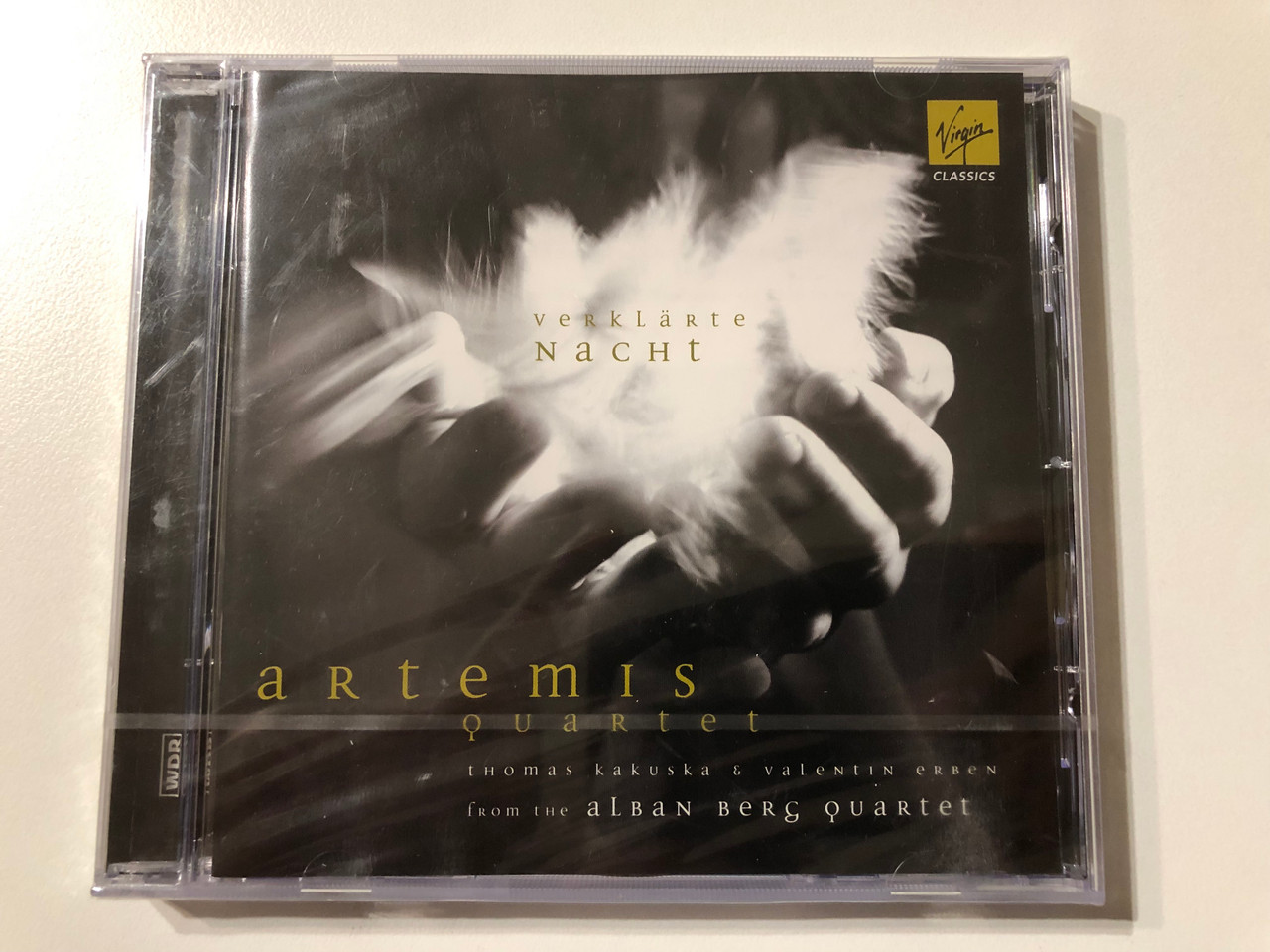https://cdn11.bigcommerce.com/s-62bdpkt7pb/products/0/images/323937/Verklrte_Nacht_-_Artemis_Quartet_Thomas_Kakuska_Valentin_Erben_From_The_Alban_Berg_Quartet_Virgin_Classics_Audio_CD_2006_094633513020_1__42393.1707489588.1280.1280.JPG?c=2