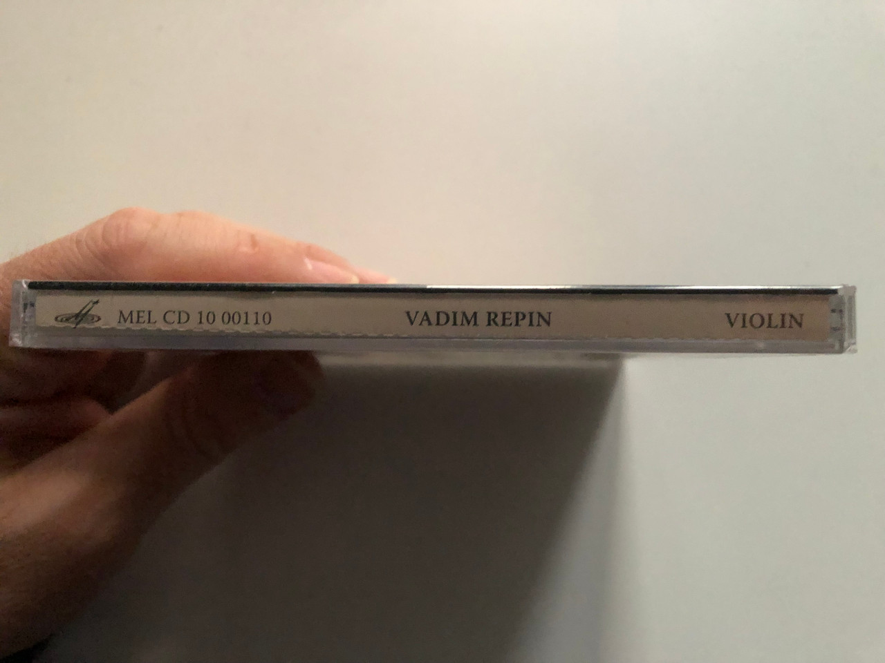 https://cdn11.bigcommerce.com/s-62bdpkt7pb/products/0/images/326999/_Vadim_Repin_violin_-_R._Schumann_R._Tchaikovsky_Audio_CD_2004_Stereo_MEL_CD_10_00110_3__04509.1710323965.1280.1280.JPG?c=2