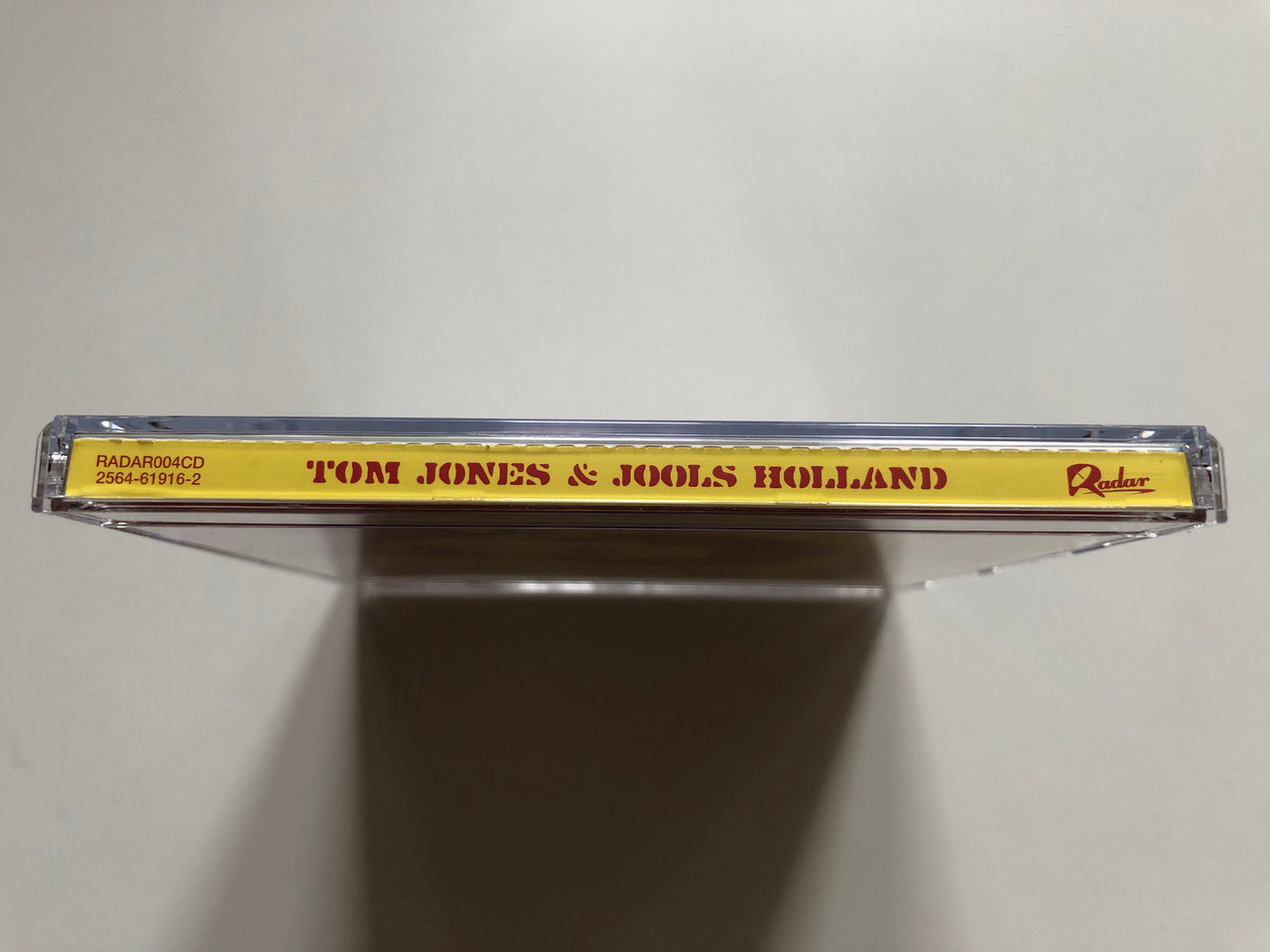 https://cdn11.bigcommerce.com/s-62bdpkt7pb/products/0/images/327034/Tom_Jones_Jools_Holland_Radar_Audio_CD_2004_RADAR004CD_3__86246.1710341706.1280.1280.JPG?c=2