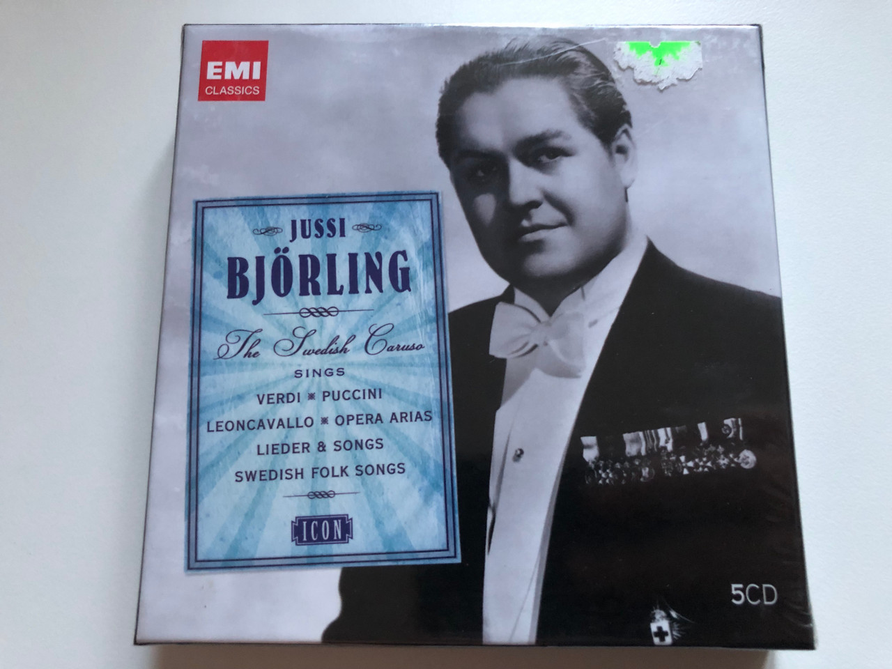 https://cdn11.bigcommerce.com/s-62bdpkt7pb/products/0/images/327748/Jussi_Bjrling_The_Swedish_Caruso_Sings_Verdi_Puccini_Leoncavallo_Opera_Arias_Lieder_Songs_Swedish_Folk_Songs_Icon_EMI_Classics_5x_Audio_CD_Box_Set_2008_Mono_Stereo_5099921731327_1__67895.1710752540.1280.1280.JPG?c=2