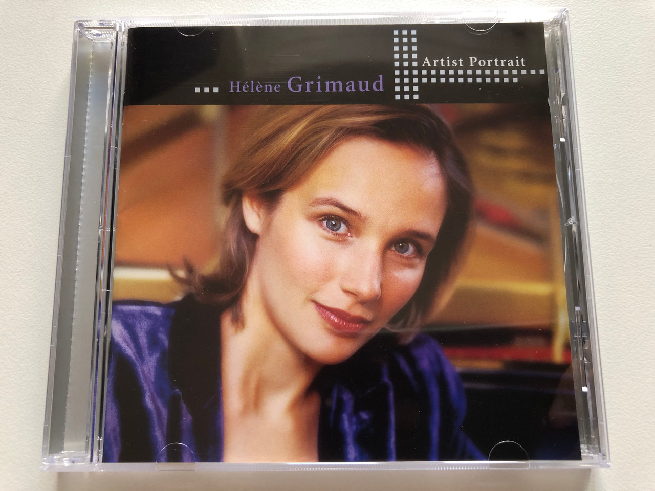 https://cdn11.bigcommerce.com/s-62bdpkt7pb/products/0/images/330562/Hlne_Grimaud_Artist_Portrait_Warner_Classics_Audio_CD_2002_0927-48173-2_1__68253.1712141485.1280.1280.JPG?c=2