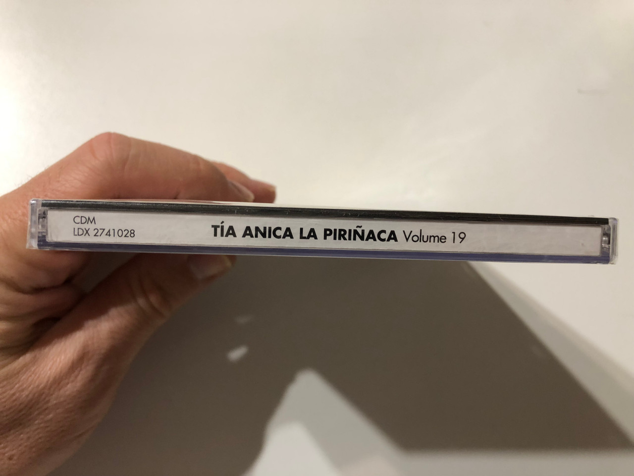 https://cdn11.bigcommerce.com/s-62bdpkt7pb/products/0/images/331875/Ta_Anica_La_Piriaca_Grands_Cantaores_Du_Flamenco_Collection_Dirigee_Par_Mario_Bois_-_Volume_19_Le_Chant_Du_Monde_Audio_CD_LDX_2741028_3__63247.1713954413.1280.1280.JPG?c=2