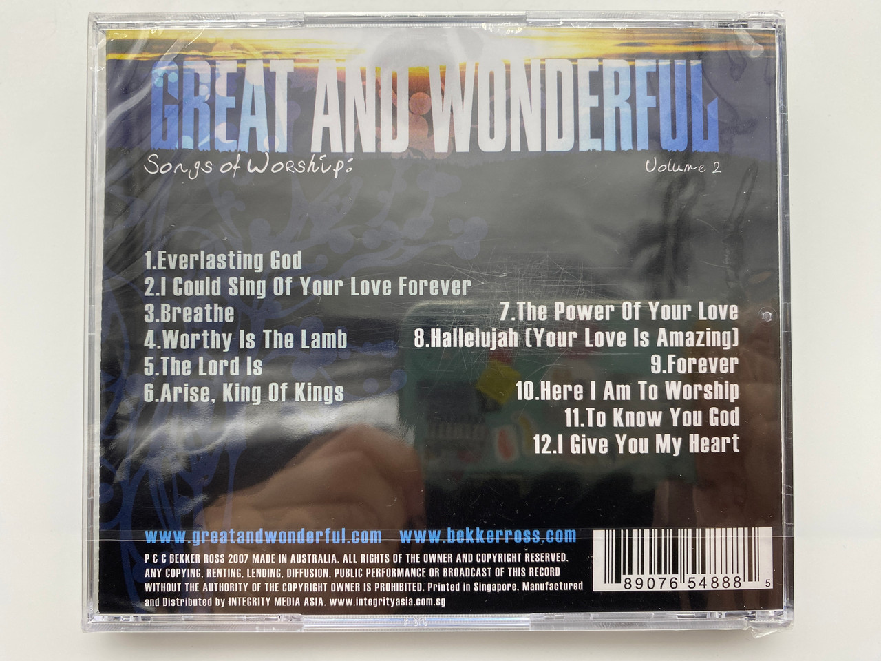 https://cdn11.bigcommerce.com/s-62bdpkt7pb/products/0/images/332115/Great_And_Wonderful_-_Songs_Of_Worship_Volume_2_-_Featuring_Everlasting_God_Worthy_Is_The_Lamb_Here_I_Am_To_Worship_and_more_Bekker_Ross_Audio_CD_2007_BR002_2__31870.1714140805.1280.1280.jpg?c=2