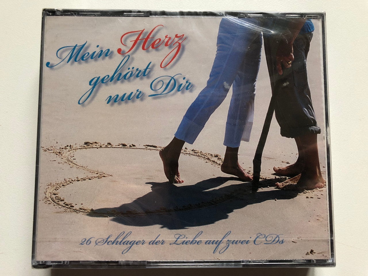 https://cdn11.bigcommerce.com/s-62bdpkt7pb/products/0/images/332689/Mein_Herz_gehrt_nur_Dir_-_26_Schlager_der_Liebe_auf_zwei_CDs_Sony_BMG_Music_Entertainment_2x_Audio_CD_2007_88697_08979_2_1__47920.1714543336.1280.1280.JPG?c=2