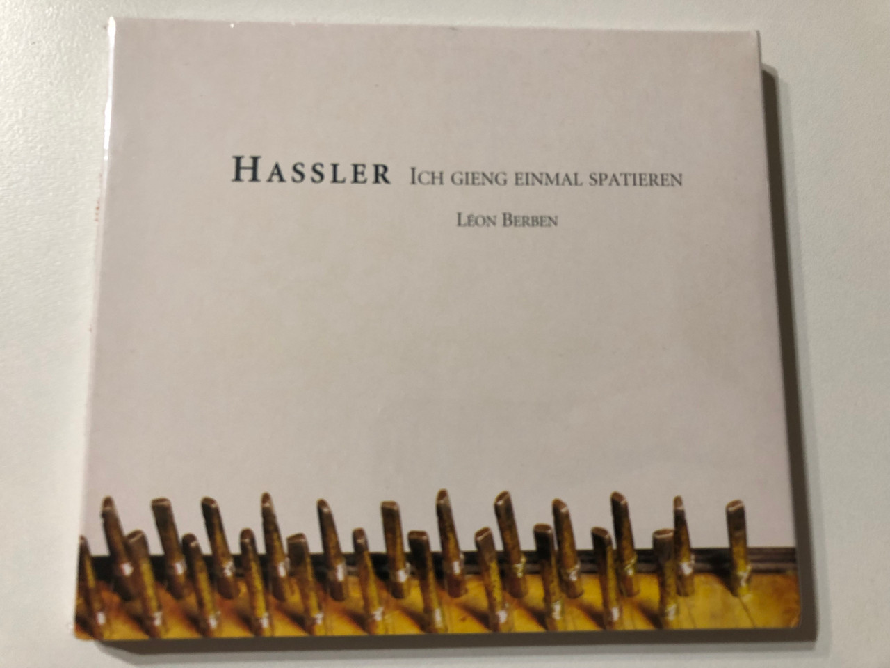 https://cdn11.bigcommerce.com/s-62bdpkt7pb/products/0/images/332712/Hassler_Ich_Gieng_Einmal_Spatieren_-_Lon_Berben_Rame_Audio_CD_2005_RAM_0501_1__94028.1714560922.1280.1280.JPG?c=2