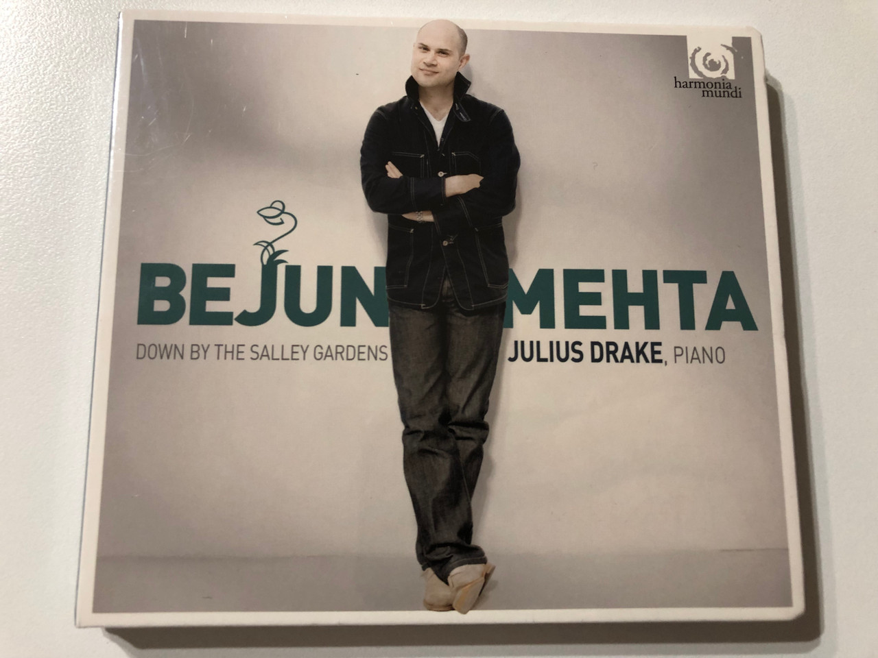 https://cdn11.bigcommerce.com/s-62bdpkt7pb/products/0/images/333068/Bejun_Mehta_-_Down_By_The_Salley_Gardens_-_Julius_Drake_piano_harmonia_mundi_Audio_CD_2011_HMC_902093_1__19135.1715078797.1280.1280.JPG?c=2