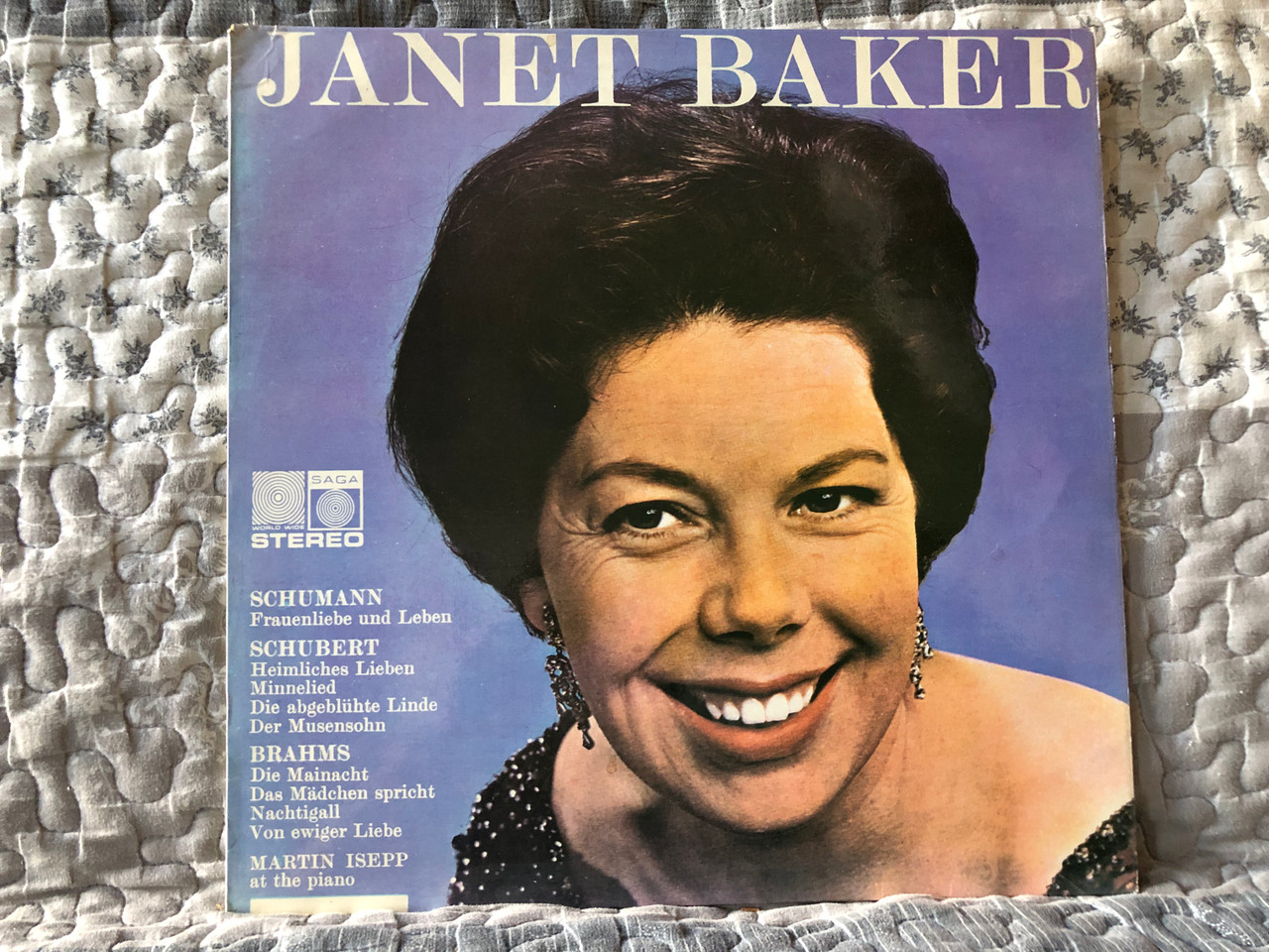 https://cdn11.bigcommerce.com/s-62bdpkt7pb/products/0/images/333239/Janet_Baker_-_Schumann_Frauenliebe_Und_Leben_Schubert_Heimliches_Lieben_Minnelied_Die_Abgeblhte_Linde_Der_Musensohn_Brahms_Die_Mainacht_Das_Mdchen_Spricht_Nachtigall_Saga_LP_Stereo_1_1__97198.1715269721.1280.1280.JPG?c=2