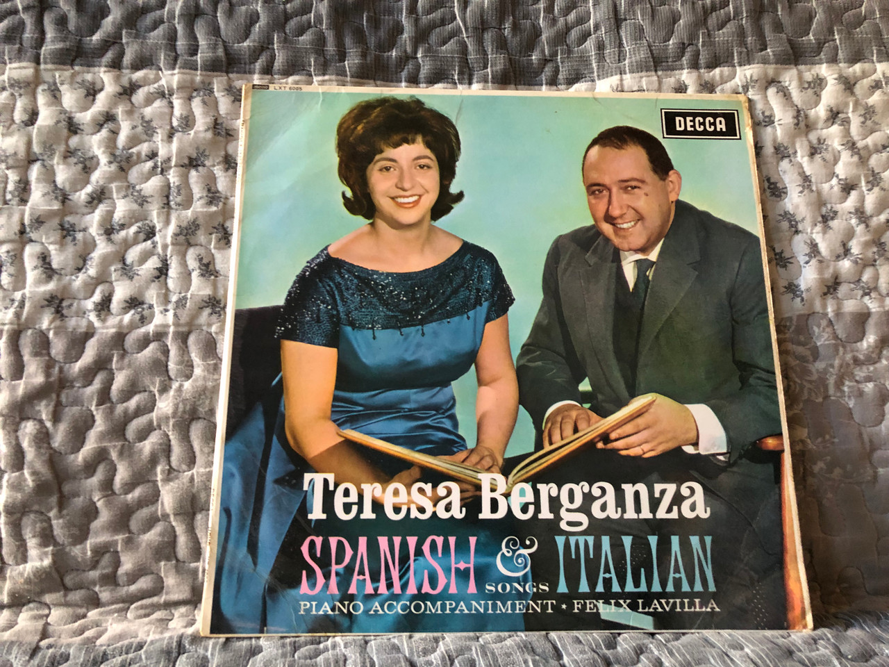 https://cdn11.bigcommerce.com/s-62bdpkt7pb/products/0/images/333436/Teresa_Berganza_Spanish_Italian_Songs_-_Piano_Accompaniment_Felix_Lavilla_Decca_LP_Mono_1962_LXT_6005_1__10912.1715578234.1280.1280.JPG?c=2
