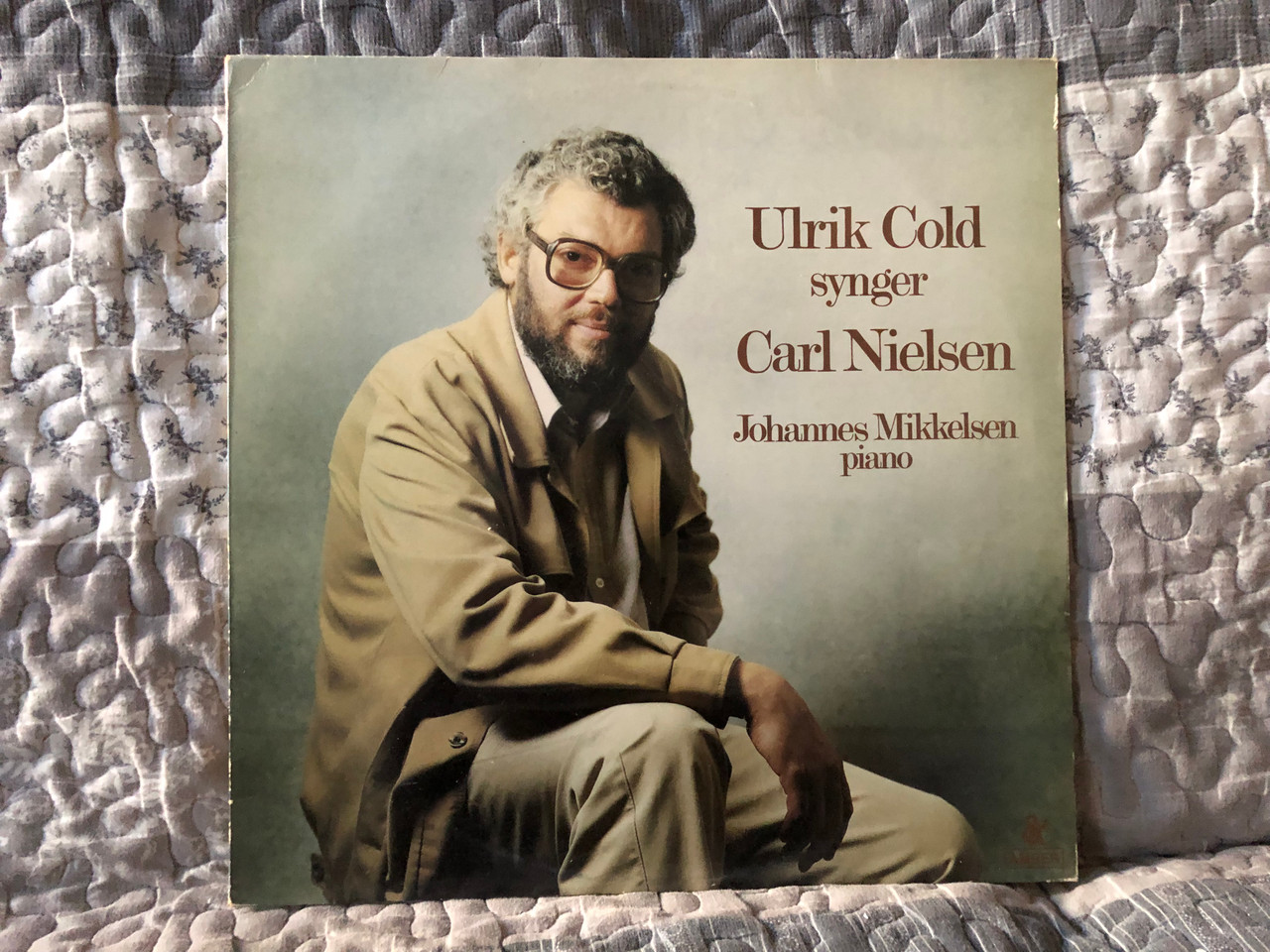 https://cdn11.bigcommerce.com/s-62bdpkt7pb/products/0/images/334256/Ulrik_Cold_synger_Carl_Nielsen_-_Johannes_Mikkelsen_piano_Amber_LP_1982_LES_302_1__67688.1715931846.1280.1280.JPG?c=2