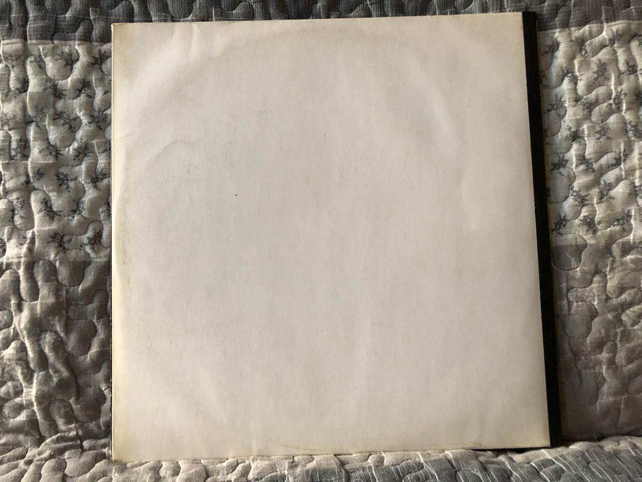 https://cdn11.bigcommerce.com/s-62bdpkt7pb/products/0/images/334279/Carl_Orff_Catulli_Carmina_-_Wiener_Kammerchor_direction_Heinrich_Hollreiser_VOX_LP_PL_8640_2__49646.1716187736.1280.1280.JPG?c=2
