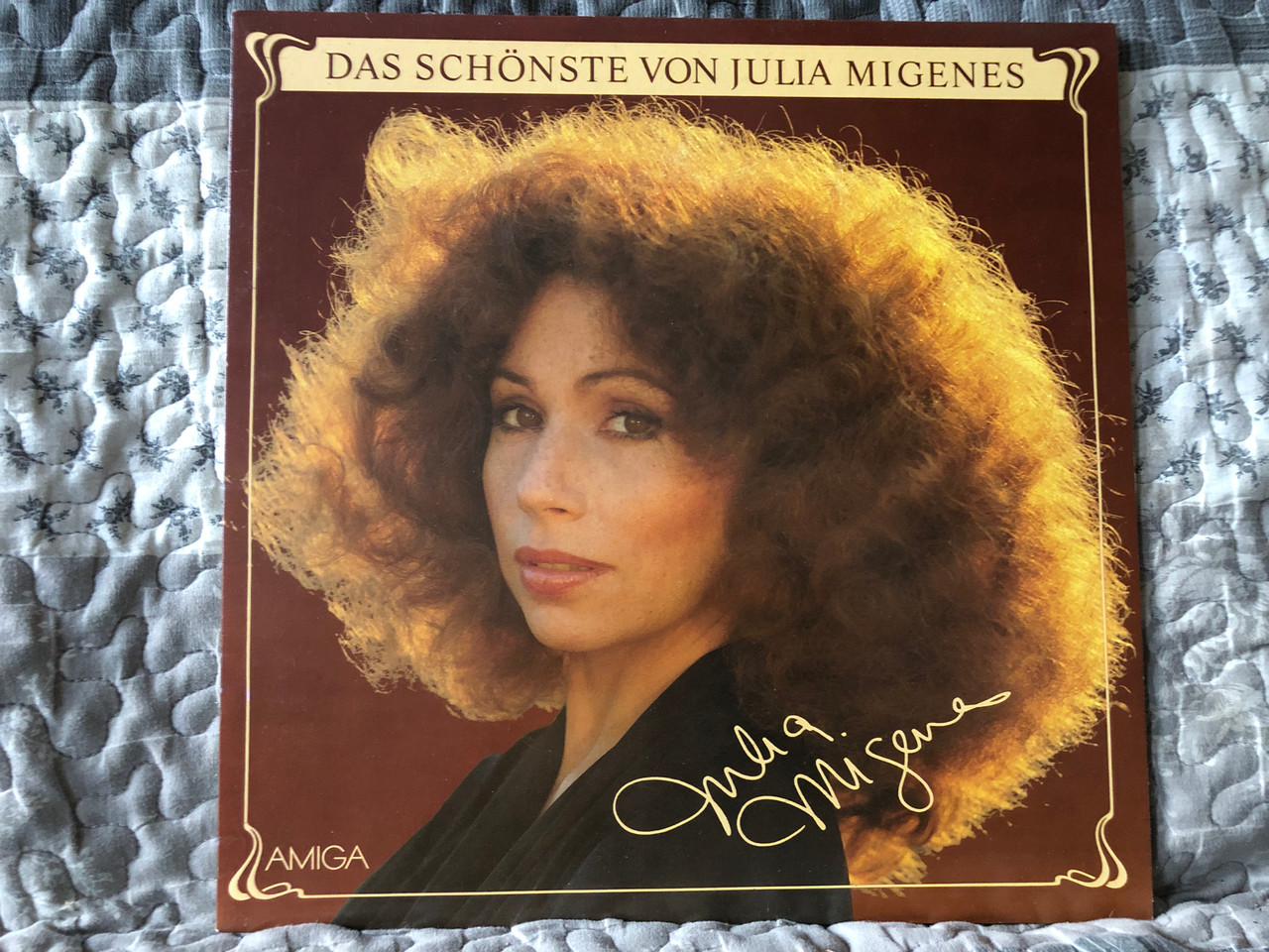 https://cdn11.bigcommerce.com/s-62bdpkt7pb/products/0/images/334450/Julia_Migenes_Das_Schnste_Von_Julia_Migenes_AMIGA_LP_1987_Stereo_8_45_330_1__86042.1716392084.1280.1280.JPG?c=2