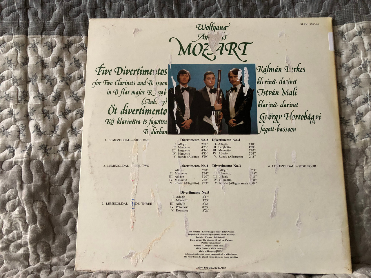 https://cdn11.bigcommerce.com/s-62bdpkt7pb/products/0/images/335058/Wolfgang_Amadeus_Mozart_Five_Divertimentos_For_Two_Clarinets_And_Bassoon_In_B_Flat_Major_K_439_B_-_Klmn_Berkes_Istvn_Mali_clarinets_Gyrgy_Hortobgyi_bassoon_Hungaroton_2x_LP_1979__76932.1716993145.1280.1280.JPG?c=2