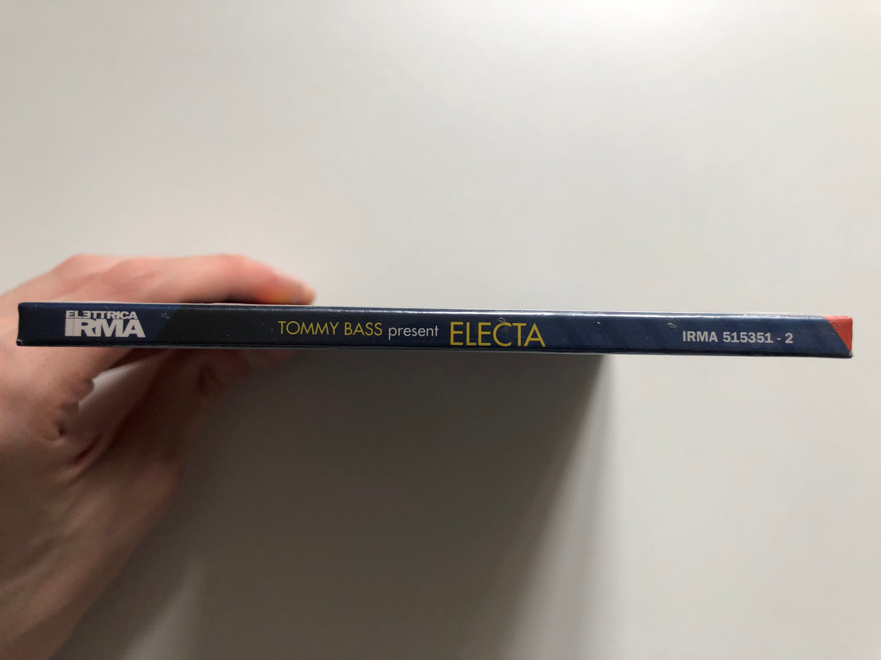 https://cdn11.bigcommerce.com/s-62bdpkt7pb/products/0/images/336537/Tommy_Bass_Presents_Electa_Italian_Electronic_Music_Masters_Elettrica_Audio_CD_2004_IRMA_515351_-_2_3__70665.1718165692.1280.1280.JPG?c=2