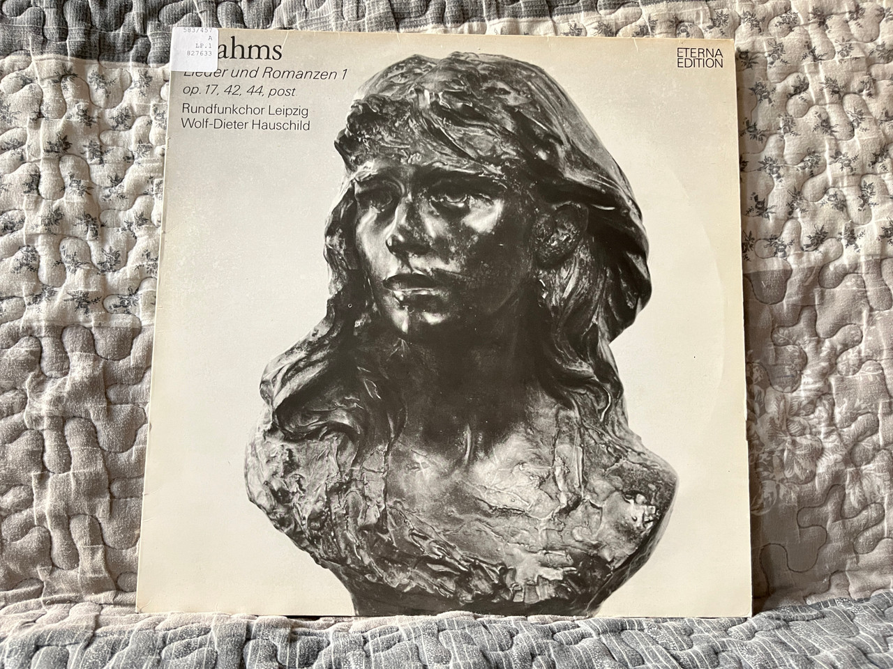 https://cdn11.bigcommerce.com/s-62bdpkt7pb/products/0/images/337403/Brahms_-_Lieder_Und_Romanzen_1_Op._17_42_44_Post._-_Rundfunkchor_Leipzig_Wolf-Dieter_Hauschild_ETERNA_Edition_ETERNA_LP_1983_Stereo_8_27_633_1__93144.1718869558.1280.1280.jpg?c=2
