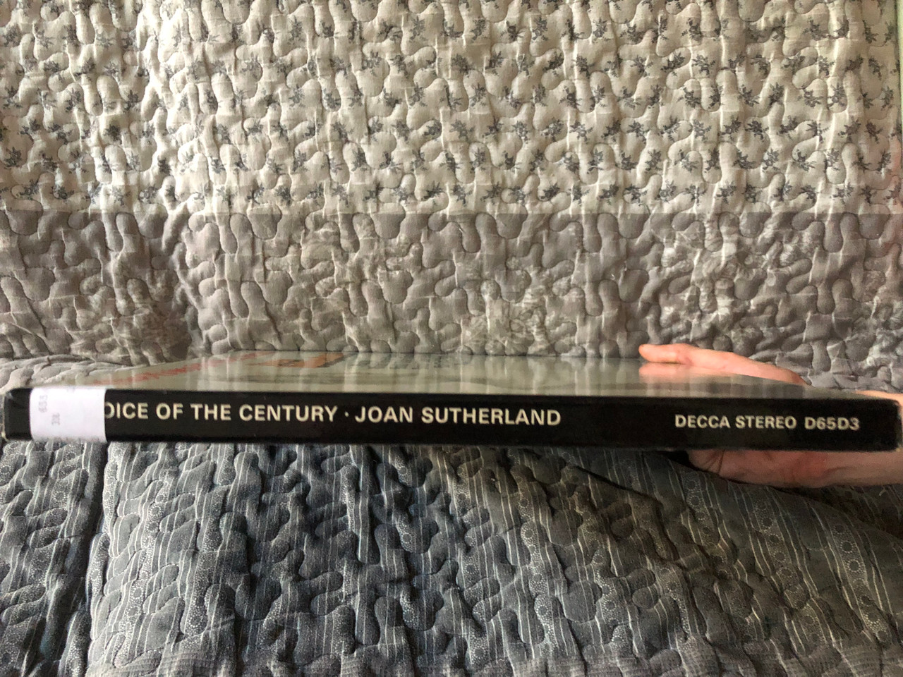 https://cdn11.bigcommerce.com/s-62bdpkt7pb/products/0/images/339541/Joan_Sutherland_The_Voice_Of_The_Century_-_Music_by_Rossini_Puccini_Gounod_Handel_Weber_Offenbach_Donizetti_Bellini_Delibes_Bizet_Verdi_Mozart_Meyerbeer_Decca_3x_LP_Box_Set_197_3__62460.1720024173.1280.1280.JPG?c=2