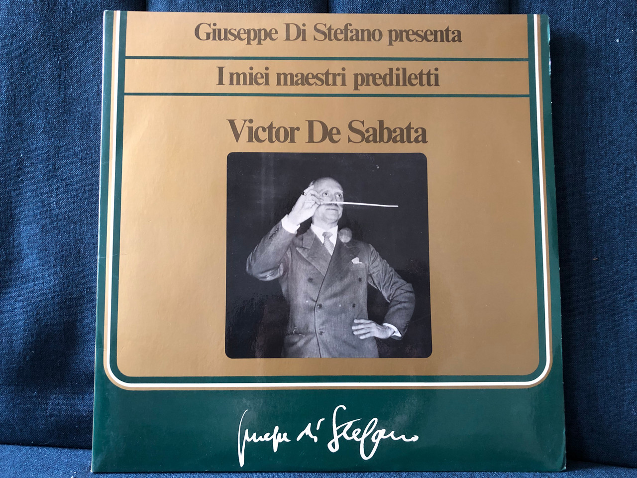 https://cdn11.bigcommerce.com/s-62bdpkt7pb/products/0/images/341640/Giuseppe_Di_Stefano_Presenta_I_Miei_Maestri_Prediletti_-_Victor_De_Sabata_Giuseppe_Di_Stefano_Records_2x_LP_GDS_5002_2__62518.1721380691.1280.1280.JPG?c=2