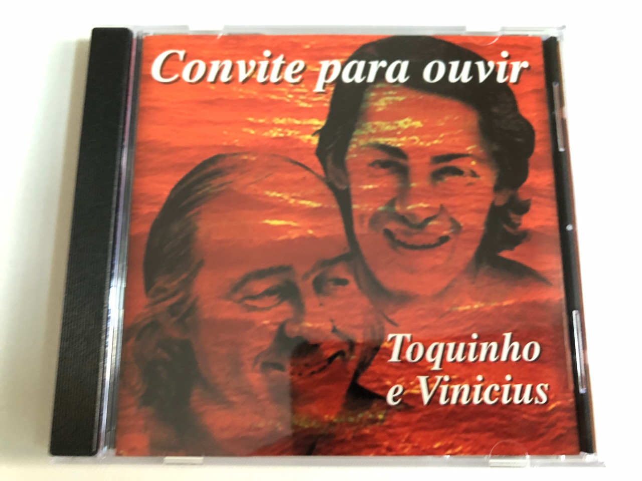 https://cdn11.bigcommerce.com/s-62bdpkt7pb/products/0/images/343957/Toquinho_Vinicius_Convite_Para_Ouvir_DiscMedi_Blau_Audio_CD_DM_187_02_1__09663.1723182145.1280.1280.JPG?c=2