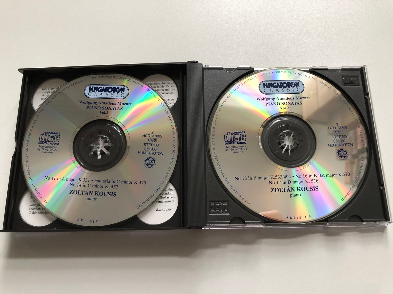 https://cdn11.bigcommerce.com/s-62bdpkt7pb/products/0/images/345582/Zoltn_Kocsis_-_Mozart_Piano_Sonatas_Vol_2_Hungaroton_3x_Audio_CD_1998_Stereo_HCD_31804-806_10__61271.1724141448.1280.1280.JPG?c=2