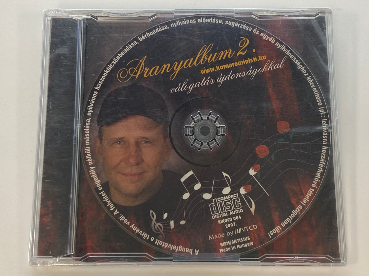 https://cdn11.bigcommerce.com/s-62bdpkt7pb/products/0/images/350969/Komromi_Istvn_Aranyalbum_2._-_Vlogats_jdonsgokkal_KIK_Mvszeti_Bt._Audio_CD_2007_KIKCD_004_1__41032.1727879390.1280.1280.jpg?c=2