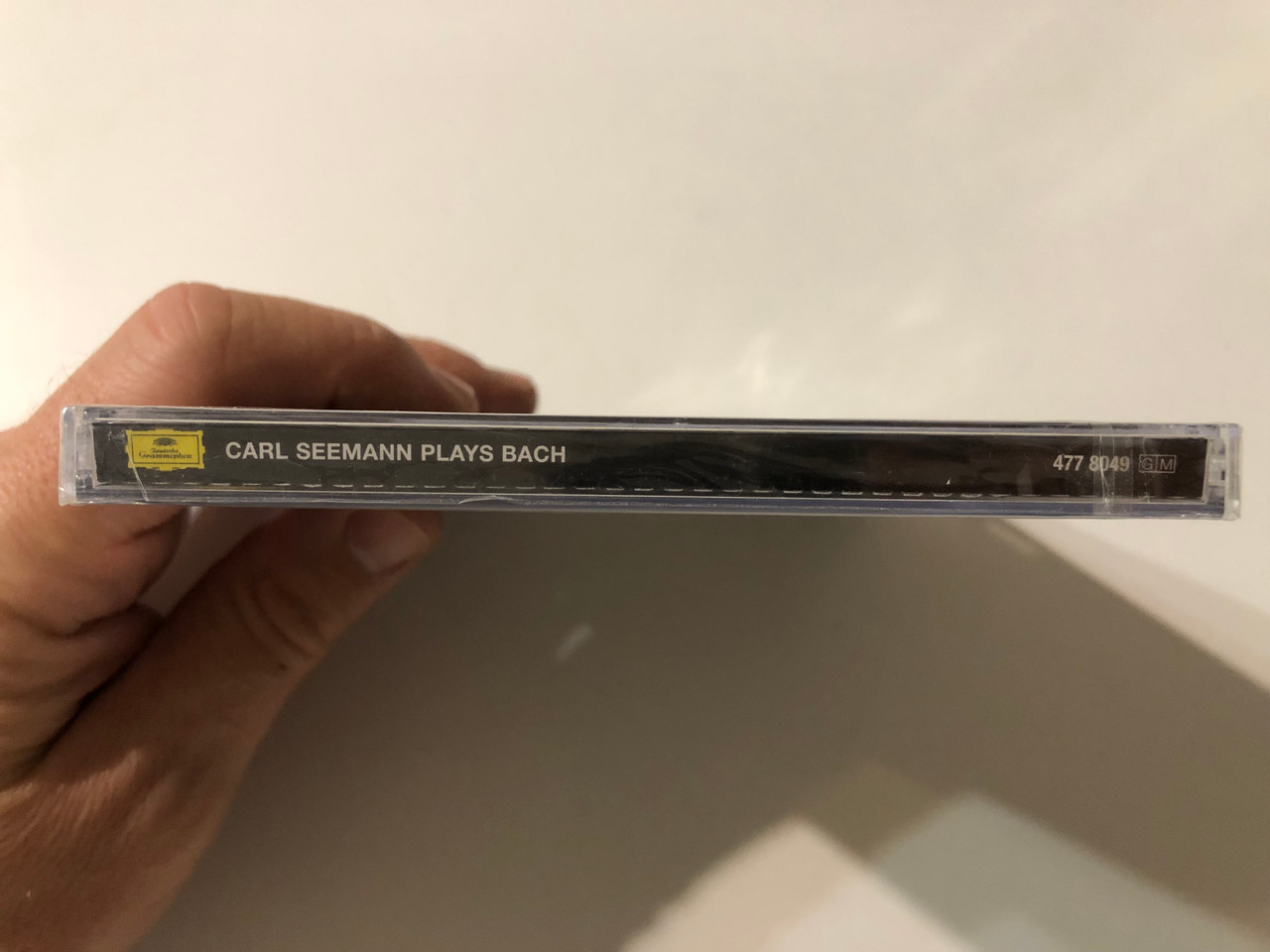 https://cdn11.bigcommerce.com/s-62bdpkt7pb/products/0/images/357077/Carl_Seemann_Plays_Bach_First_release_on_CD._Carl_Seemanns_complete_Bach_recordings_on_Deutsche_Grammophon_Deutsche_Grammophon_Audio_CD_2008_477_8049_3__13626.1729879894.1280.1280.JPG?c=2