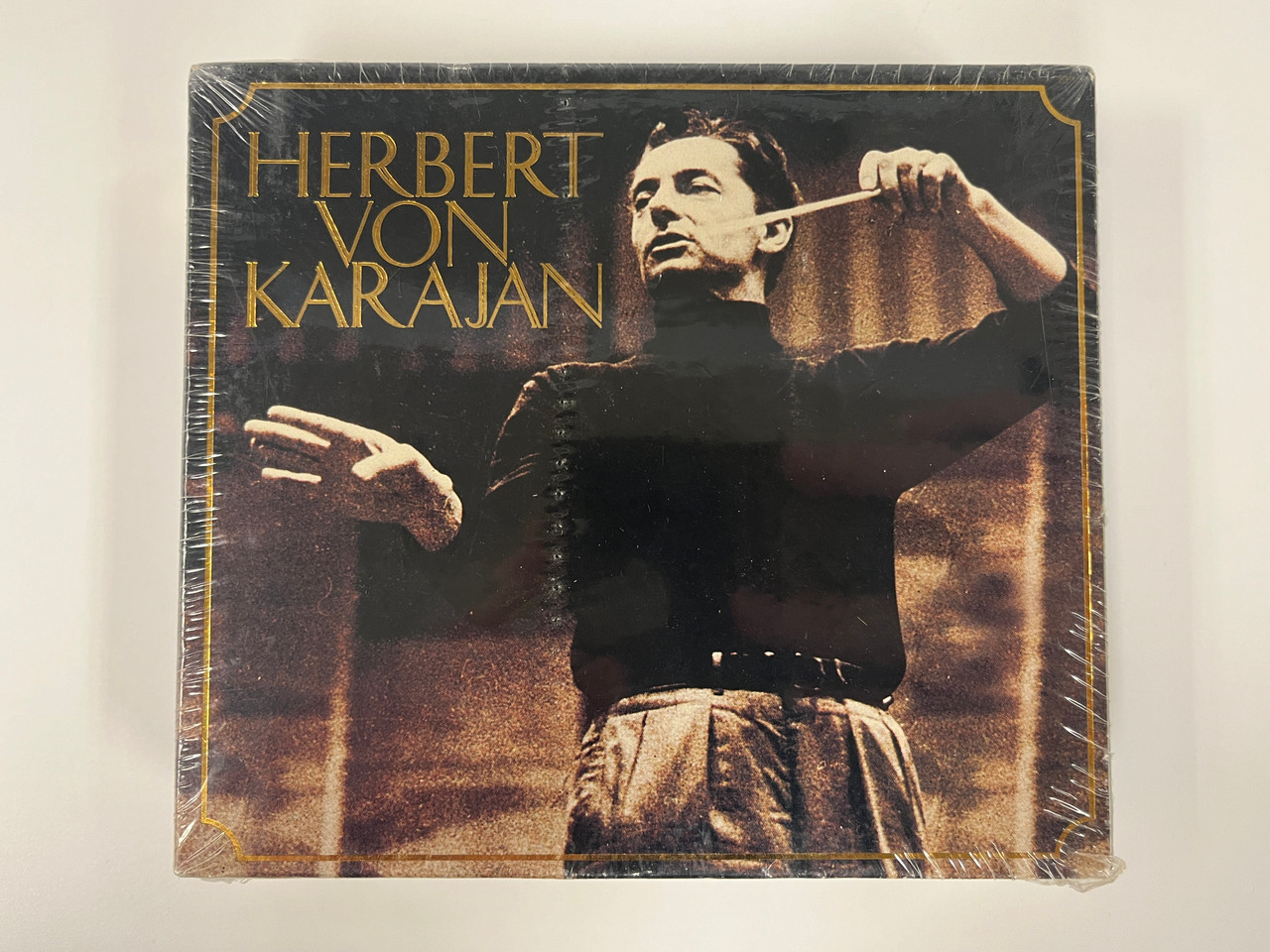 https://cdn11.bigcommerce.com/s-62bdpkt7pb/products/0/images/357942/Herbert_Von_Karajan_Eurotrend_3x_Audio_CD_CD_312_1__82916.1730496618.1280.1280.JPG?c=2