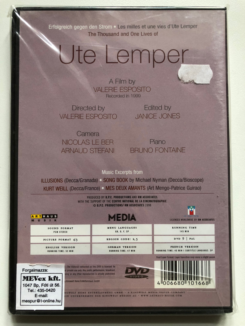 Ute_Lemper_Erfolgreich_gegen_den_Strom_-524385498__34582.1710998586.1280.1280.JPG (960×1280)