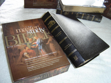 The Master Study Bible: KJV Black Bonded Leather Edition