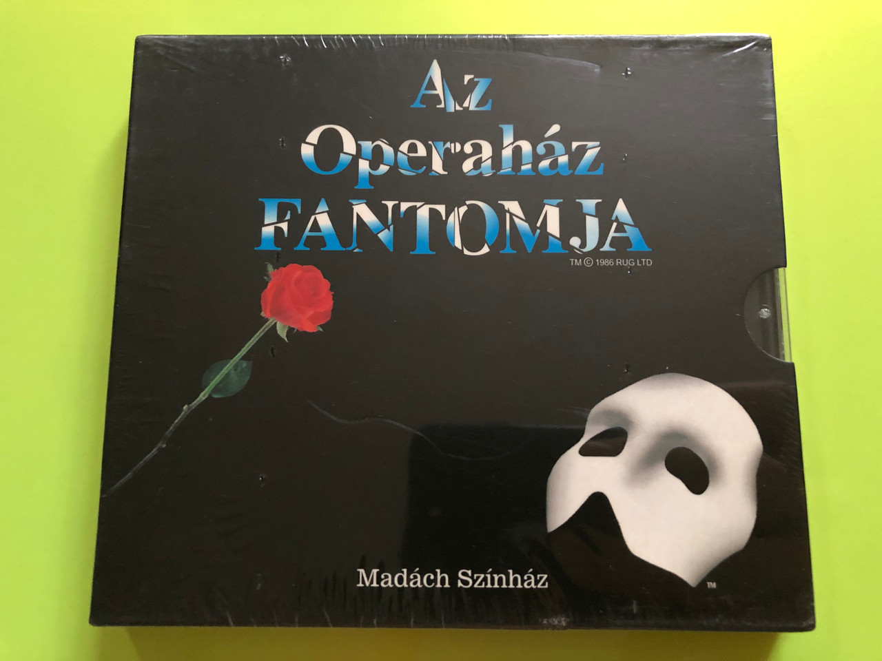 https://cdn11.bigcommerce.com/s-62bdpkt7pb/products/75359/images/382945/Az_operahz_fantomja_-_Madch_Sznhz_Andrew_Lloyd_Webber_-_The_Phantom_of_the_Opera_Charles_Hart_Directed_by_Szirtes_Tams_2x_Audio_CD_2003_With_libretto_booklet_Karmester_Kocsak_Tibor_1__33710.1756725251.1280.1280.JPG?c=2
